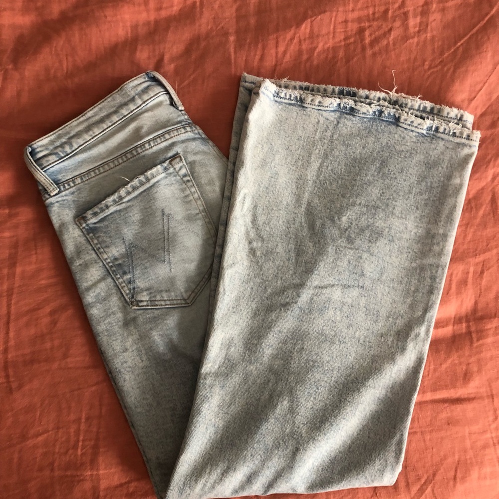 Mother Denim Tomcat Roller in Finale wash size 28